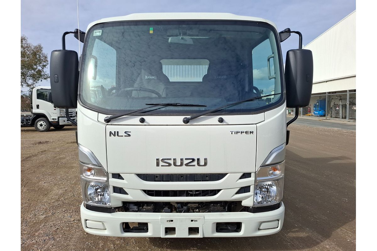 2025 Isuzu N Series AWD