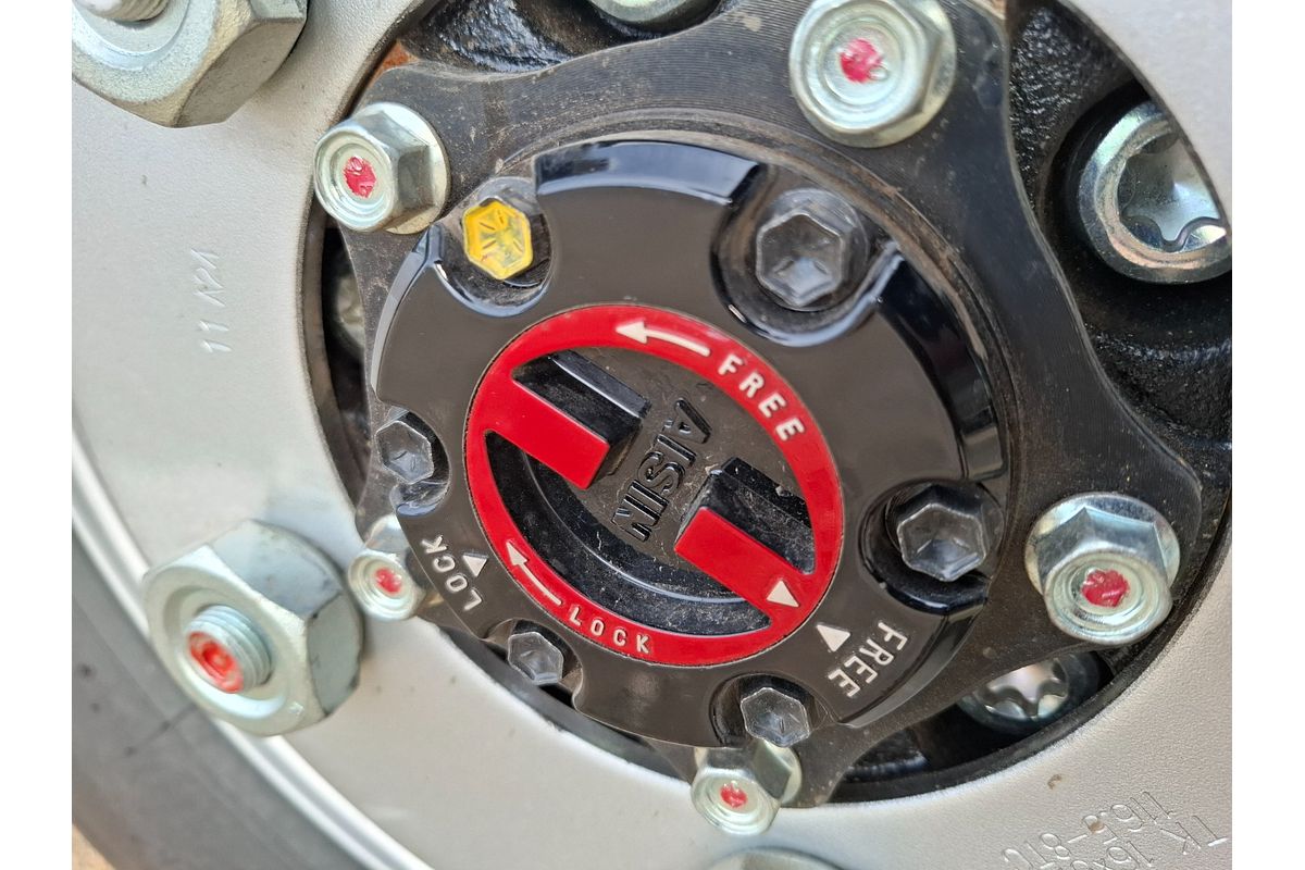 2025 Isuzu N Series AWD