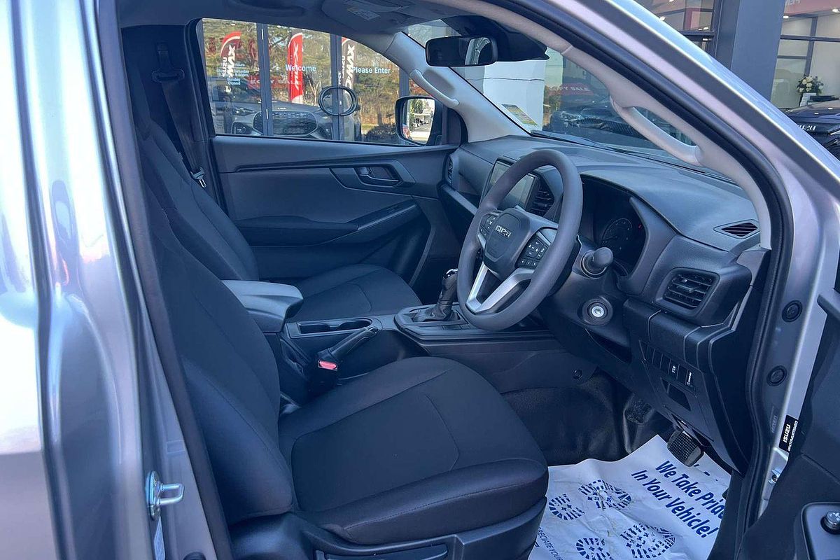 2025 Isuzu D-MAX SX High Ride Rear Wheel Drive