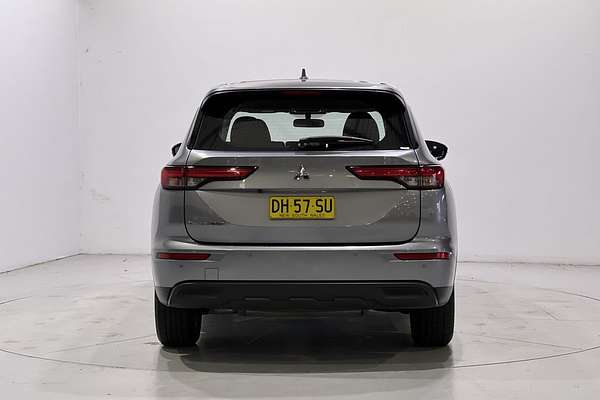 2023 Mitsubishi Outlander ES ZM
