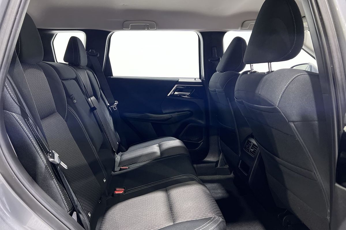 2023 Mitsubishi Outlander ES ZM