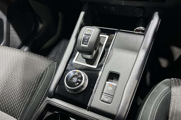 2023 Mitsubishi Outlander ES ZM