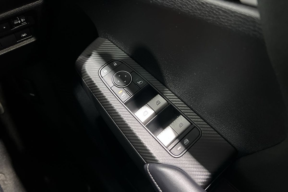 2023 Mitsubishi Outlander ES ZM