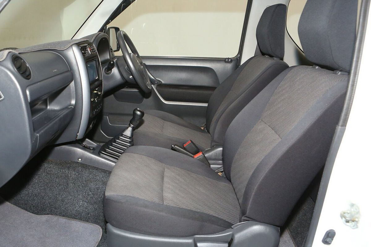 2013 Suzuki Jimny Sierra SN413 T6