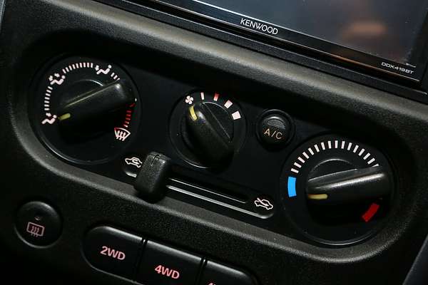 2013 Suzuki Jimny Sierra SN413 T6