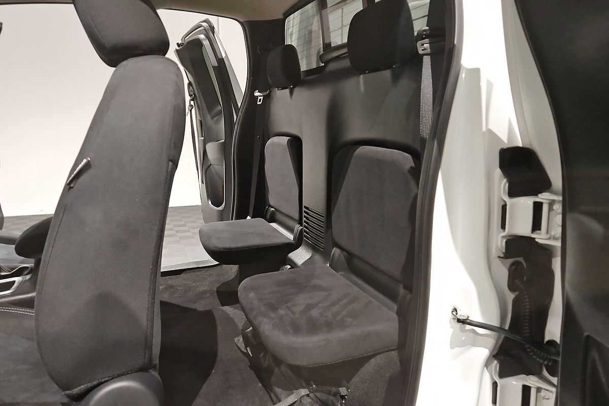 2016 Nissan Navara DX D23 Series 2 4X4