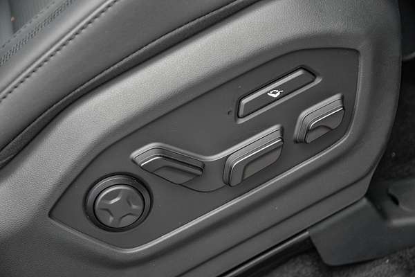 2025 Hyundai Santa Fe Calligraphy MX5.V1