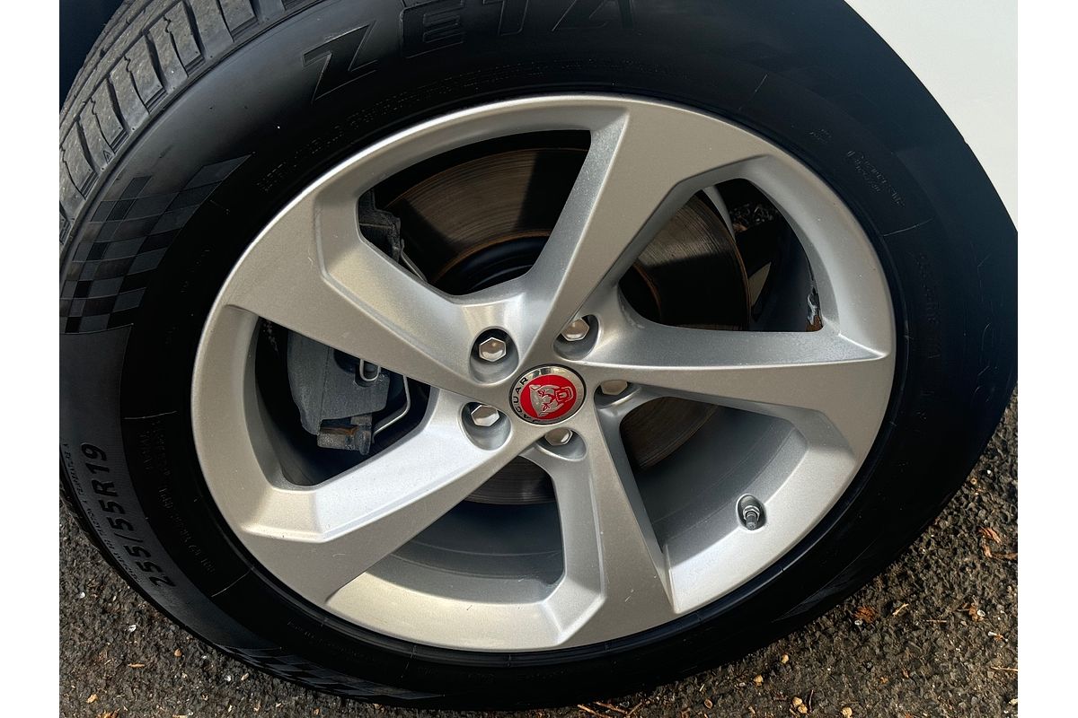 2019 Jaguar F-PACE 30d Prestige X761