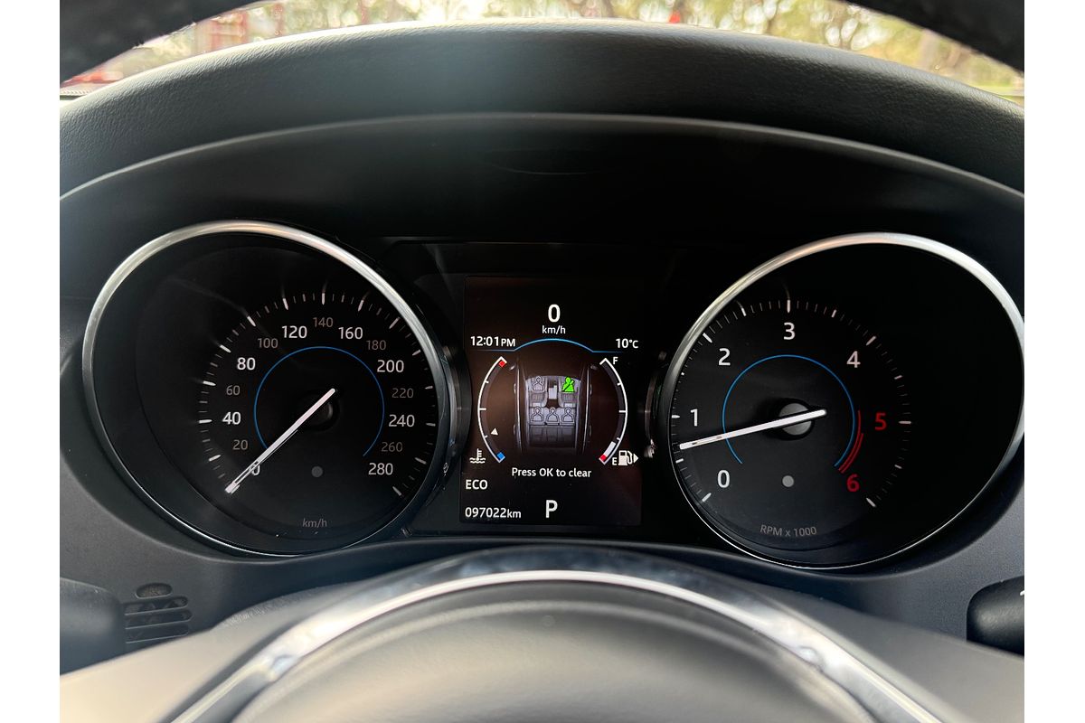 2019 Jaguar F-PACE 30d Prestige X761