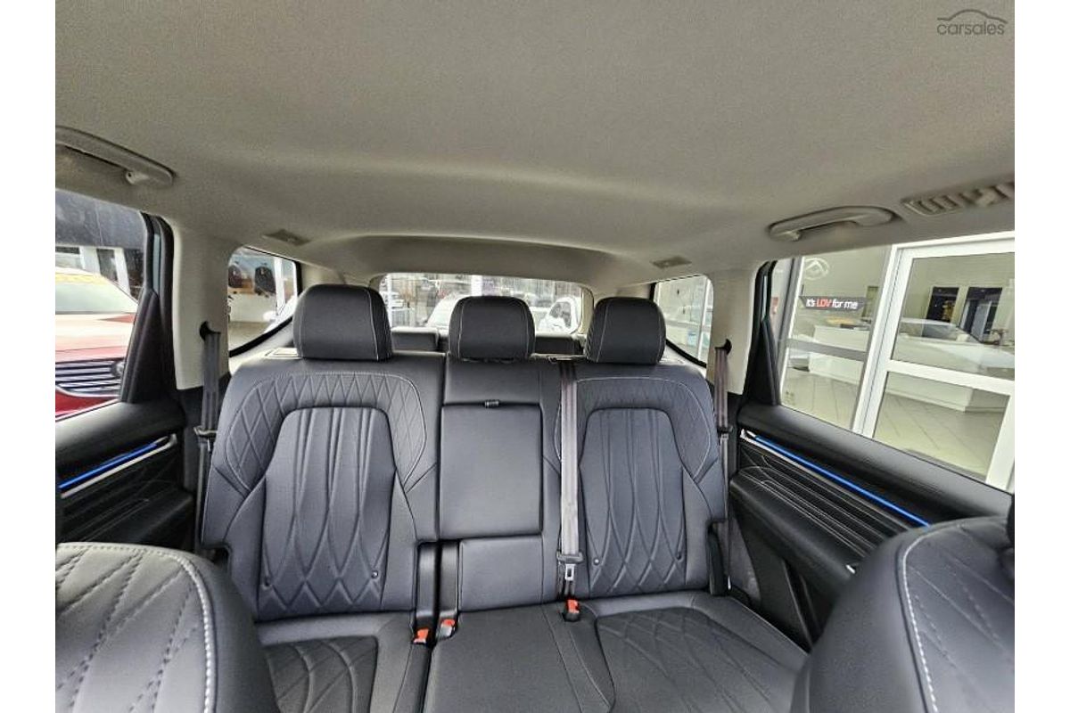 2025 LDV D90 Executive SV9A