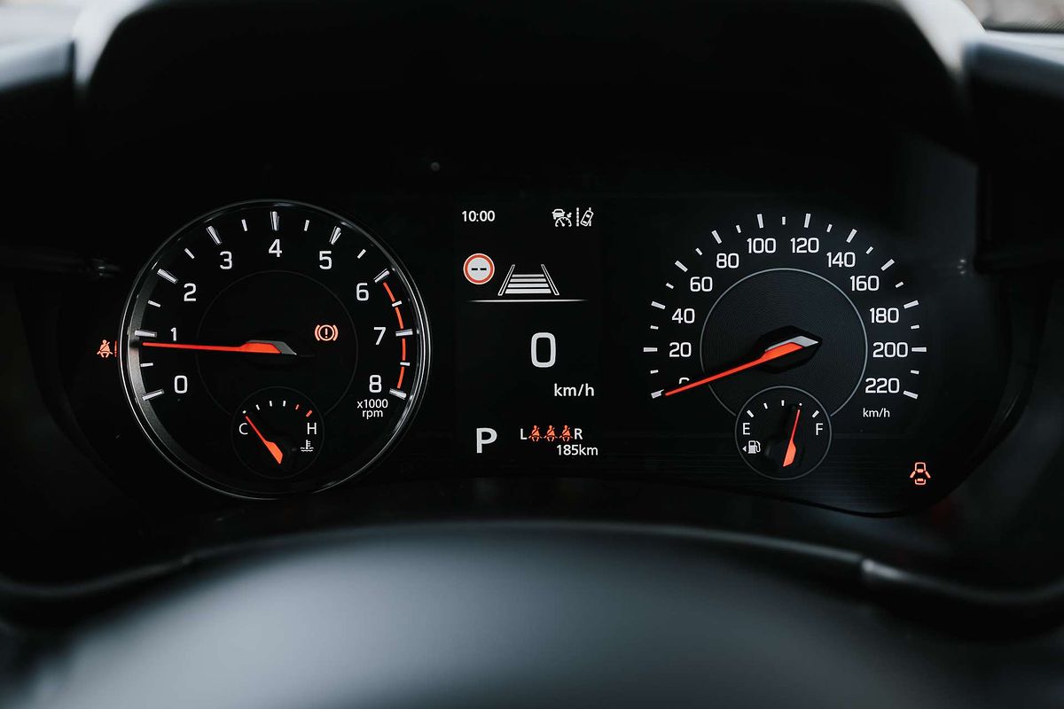 2025 Suzuki Swift Hybrid Plus UZ