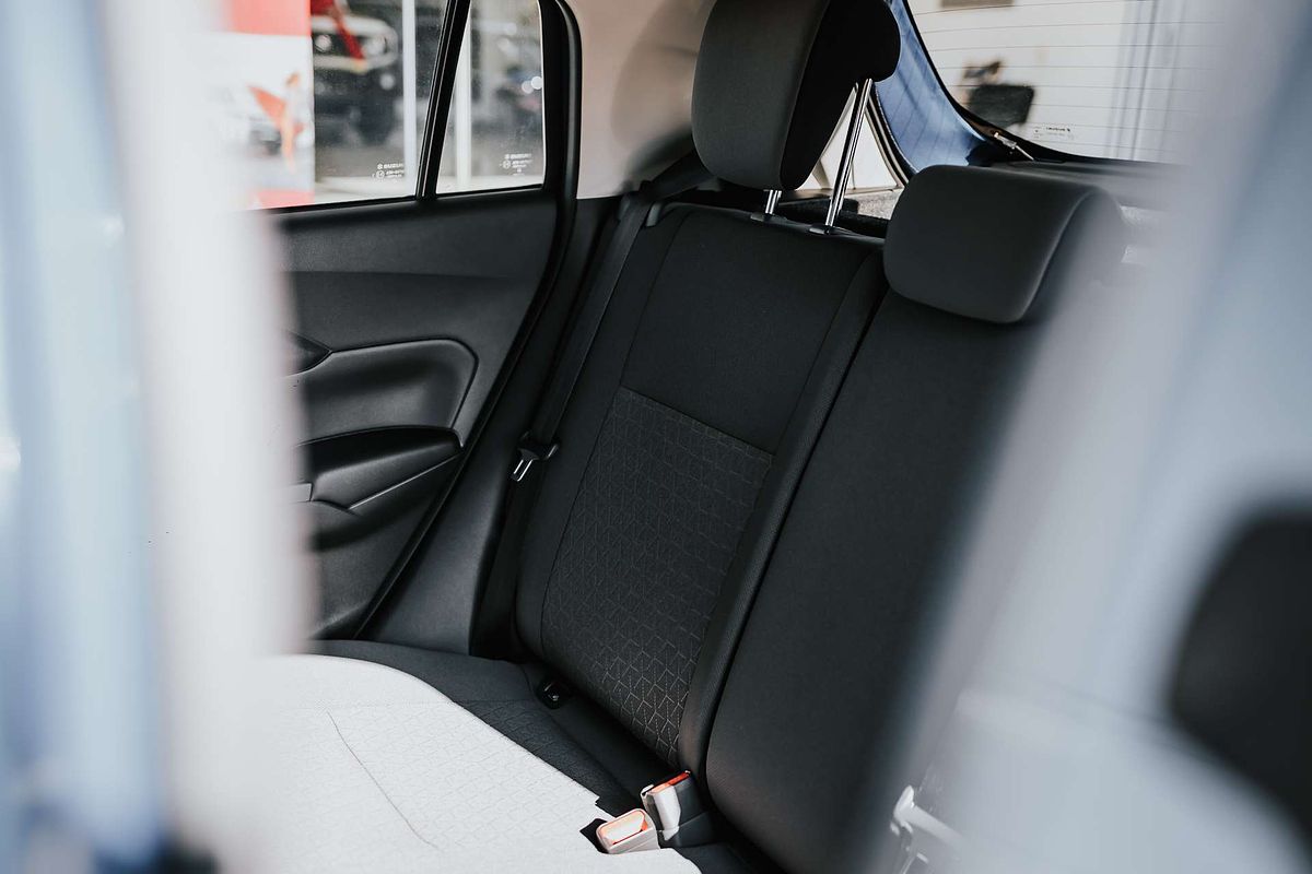 2025 Suzuki Swift Hybrid Plus UZ