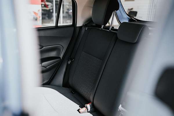 2025 Suzuki Swift Hybrid Plus UZ