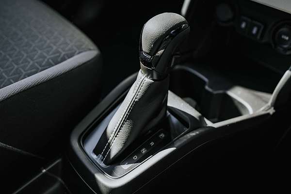 2025 Suzuki Swift Hybrid Plus UZ
