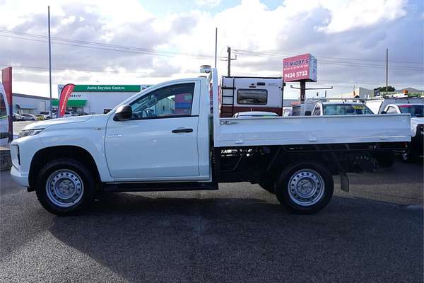 2022 Mitsubishi Triton GLX MR 4X4