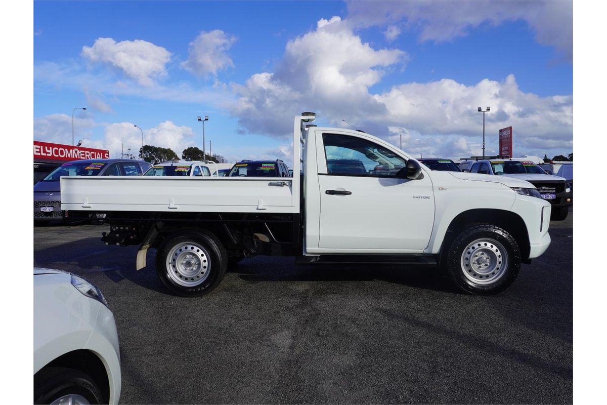 2022 Mitsubishi Triton GLX MR 4X4