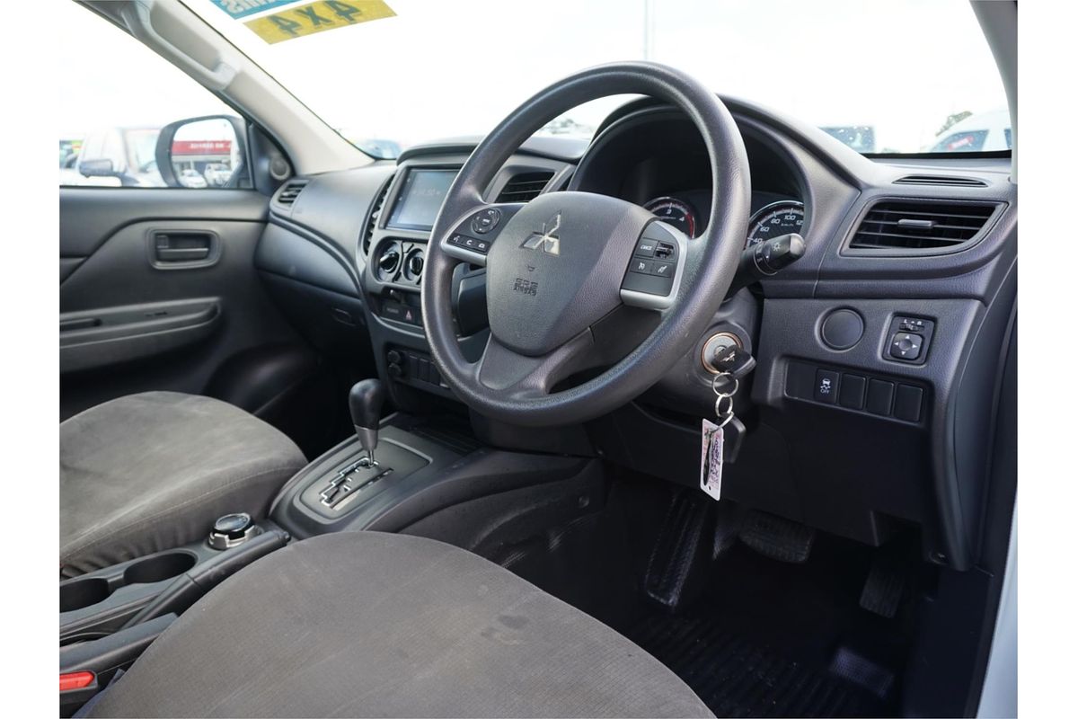 2022 Mitsubishi Triton GLX MR 4X4