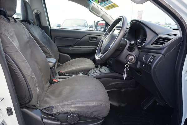 2022 Mitsubishi Triton GLX MR 4X4
