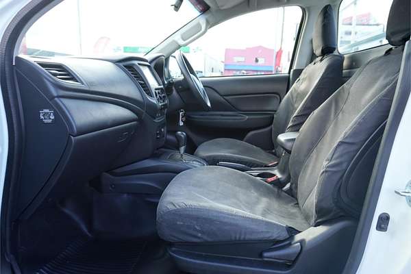2022 Mitsubishi Triton GLX MR 4X4