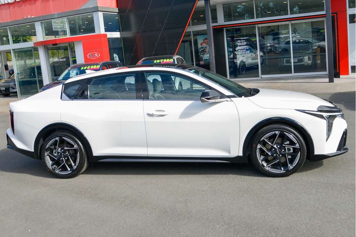 2025 Kia K4 GT-Line CL4m