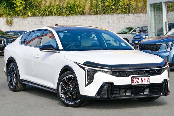 2025 Kia K4 GT-Line CL4m