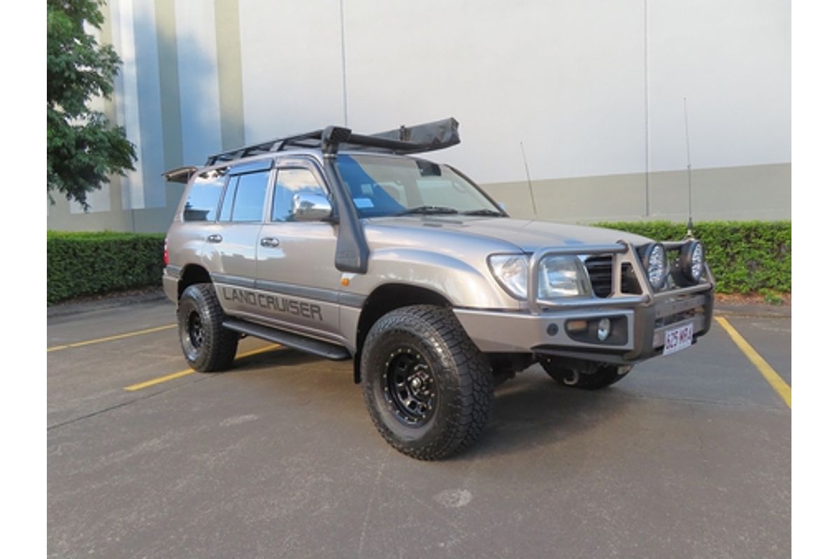 2004 Toyota Landcruiser GXL UZJ100R