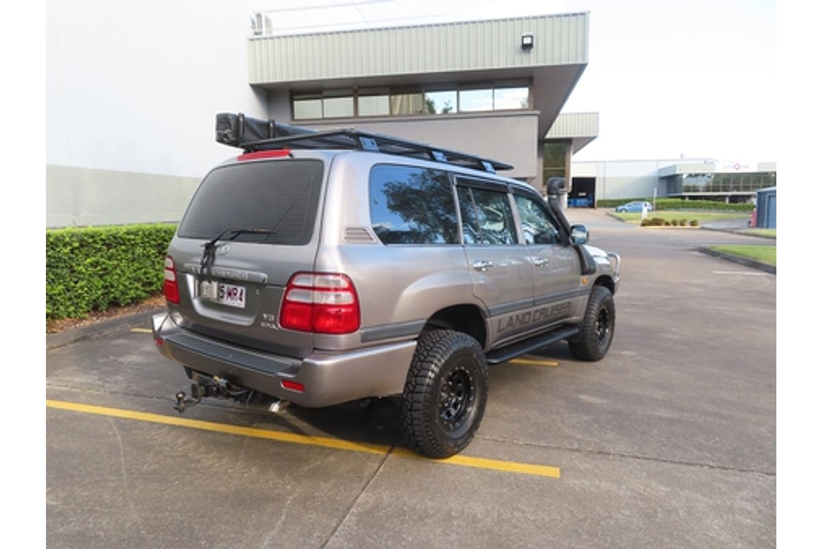 2004 Toyota Landcruiser GXL UZJ100R