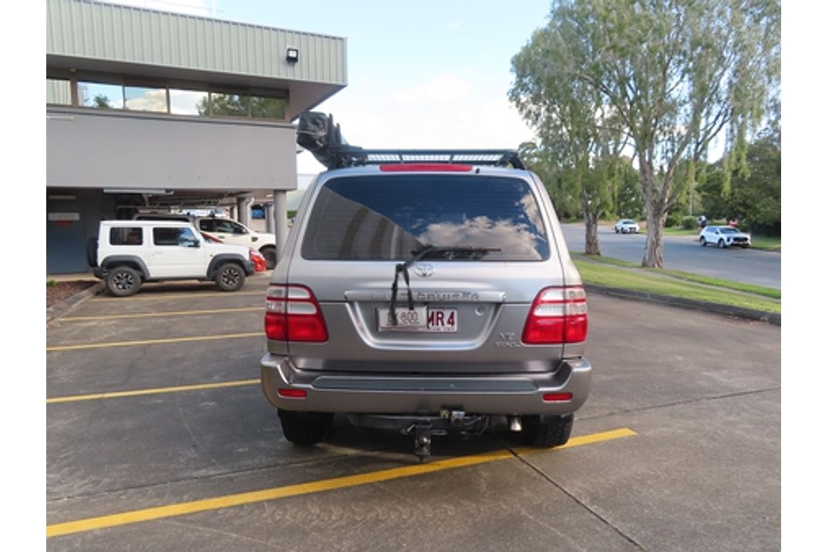 2004 Toyota Landcruiser GXL UZJ100R