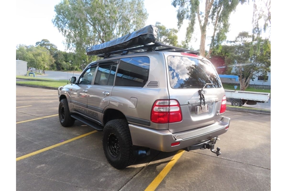 2004 Toyota Landcruiser GXL UZJ100R