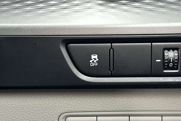 2023 Kia Carnival S KA4