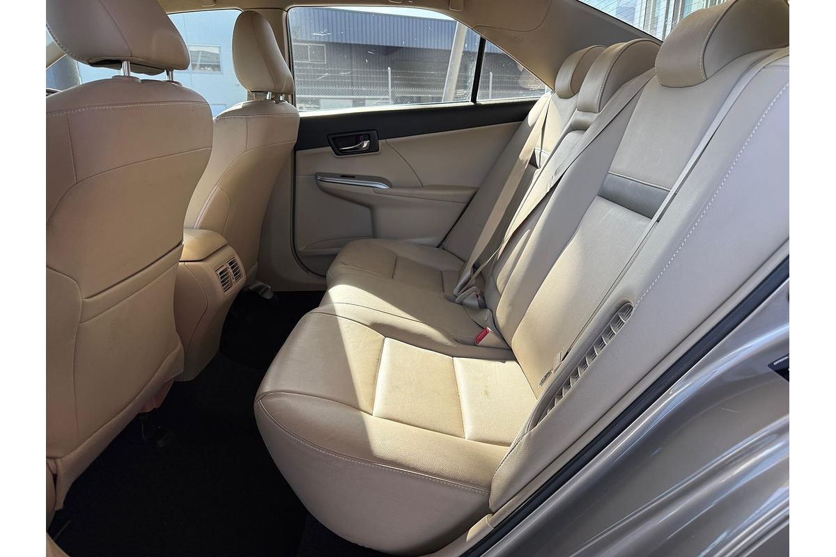 2015 Toyota Camry Hybrid HL AVV50R