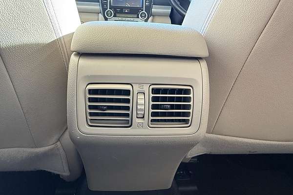 2015 Toyota Camry Hybrid HL AVV50R
