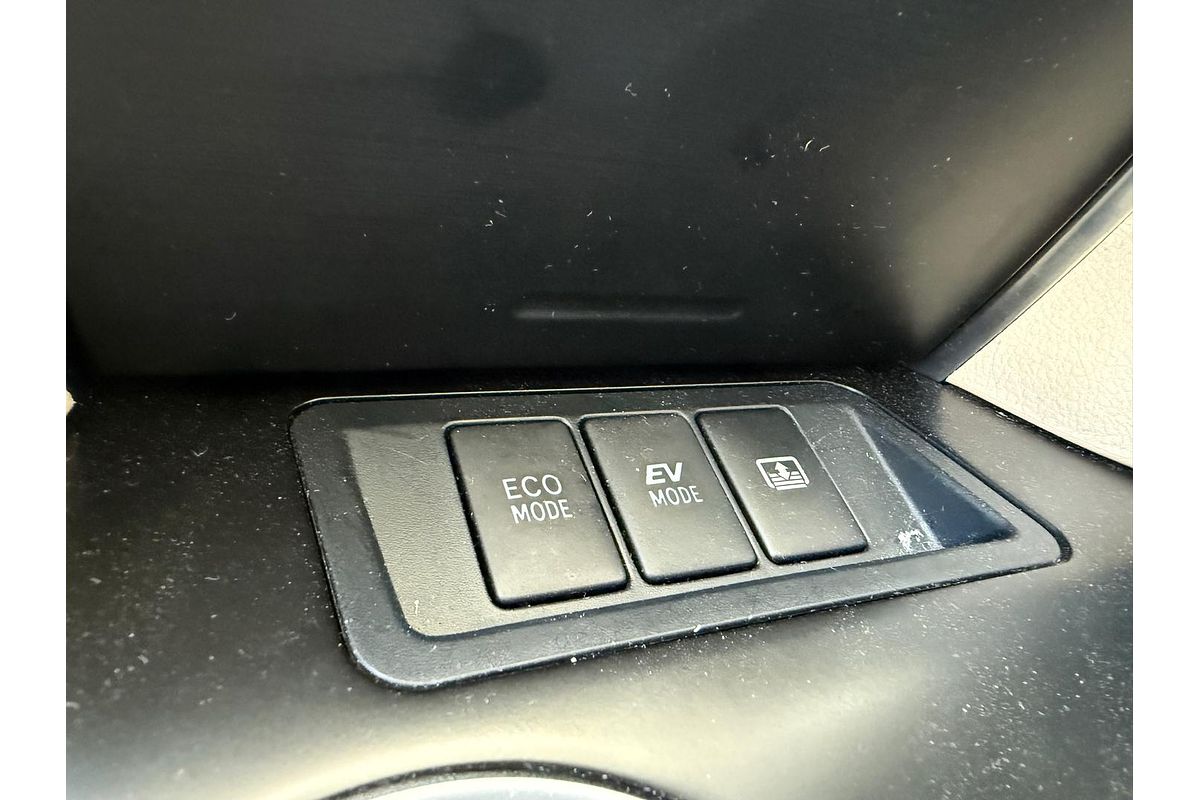 2015 Toyota Camry Hybrid HL AVV50R