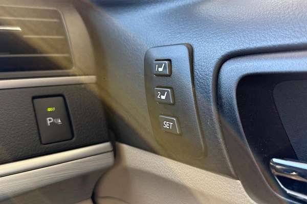 2015 Toyota Camry Hybrid HL AVV50R