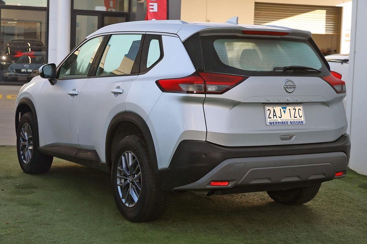 2024 Nissan X-TRAIL ST T33
