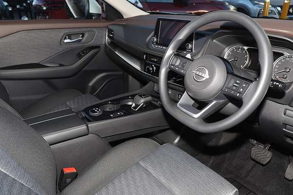 2024 Nissan X-TRAIL ST T33
