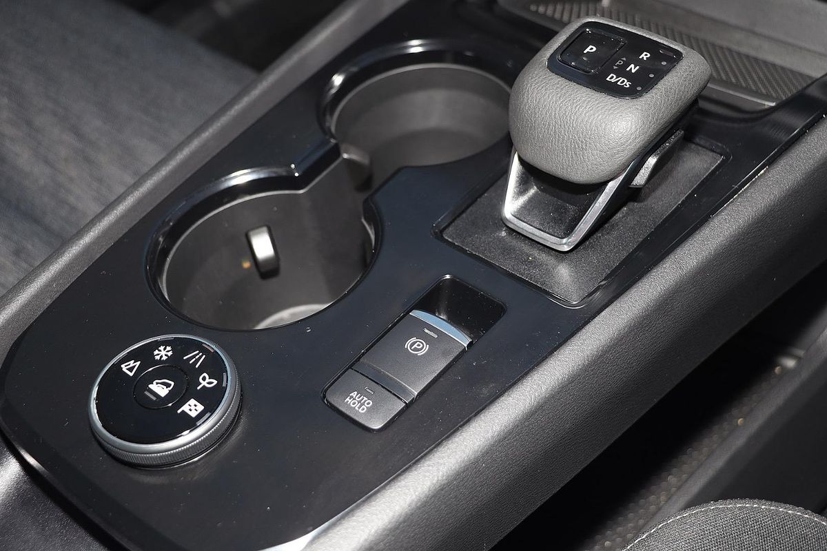 2024 Nissan X-TRAIL ST T33