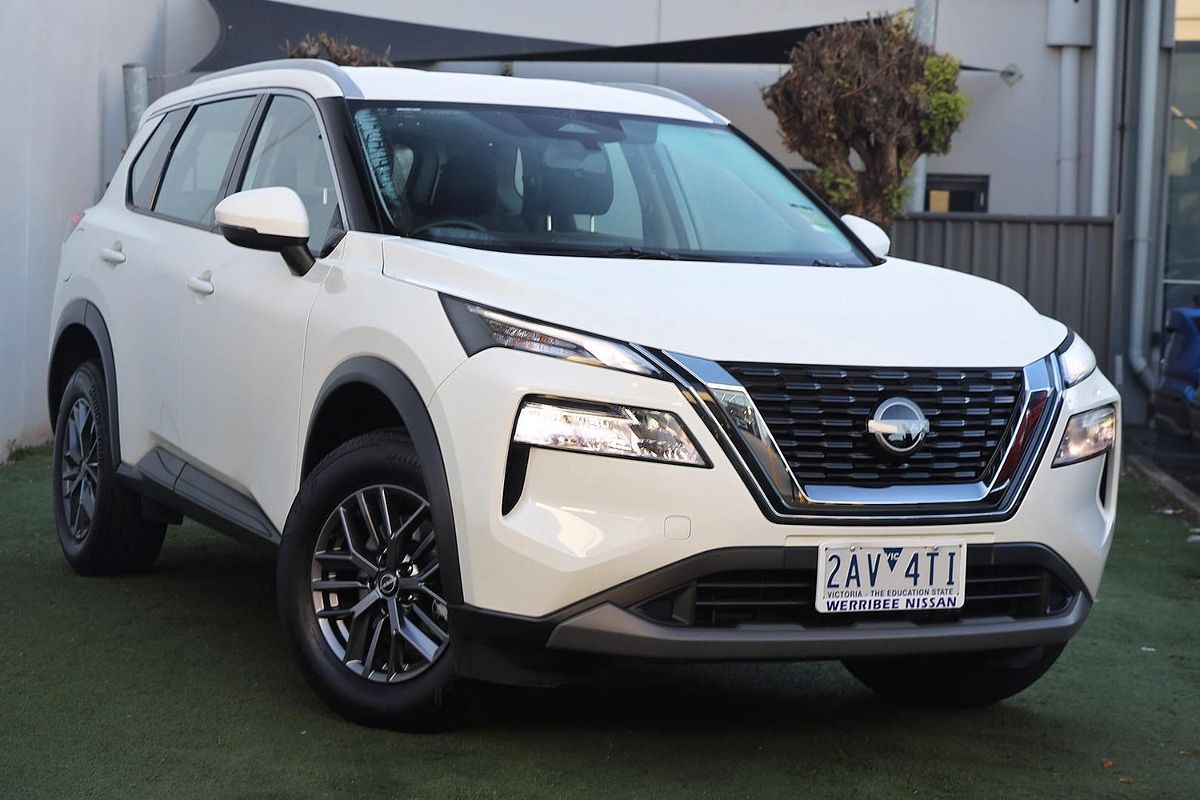 2025 Nissan X-TRAIL ST T33