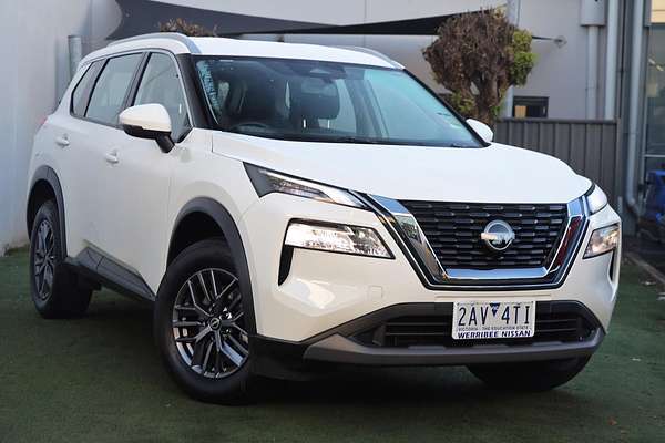 2025 Nissan X-TRAIL ST T33