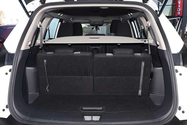 2025 Nissan X-TRAIL ST T33