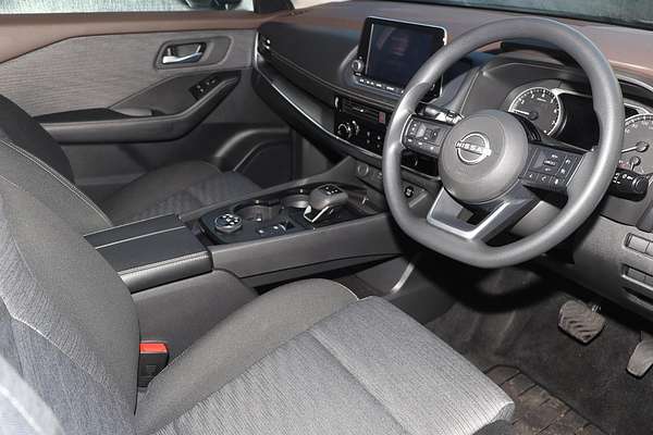 2025 Nissan X-TRAIL ST T33