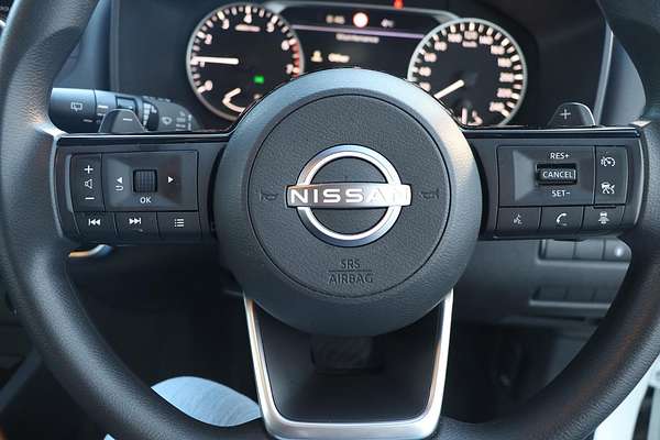 2025 Nissan X-TRAIL ST T33