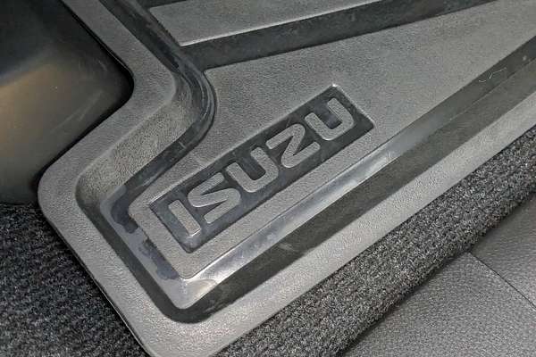 2025 Isuzu MU-X LS-U