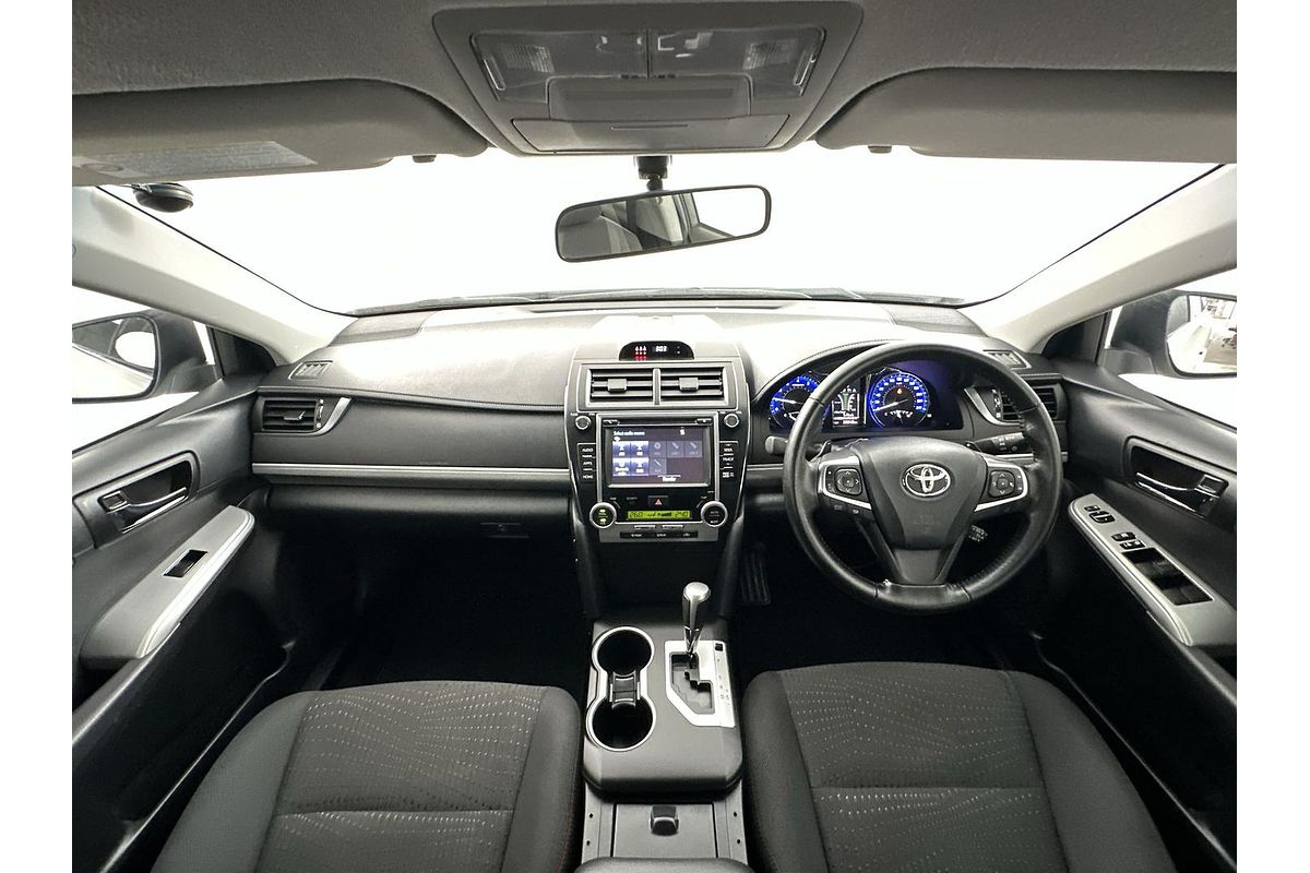 2017 Toyota Camry Atara S ASV50R