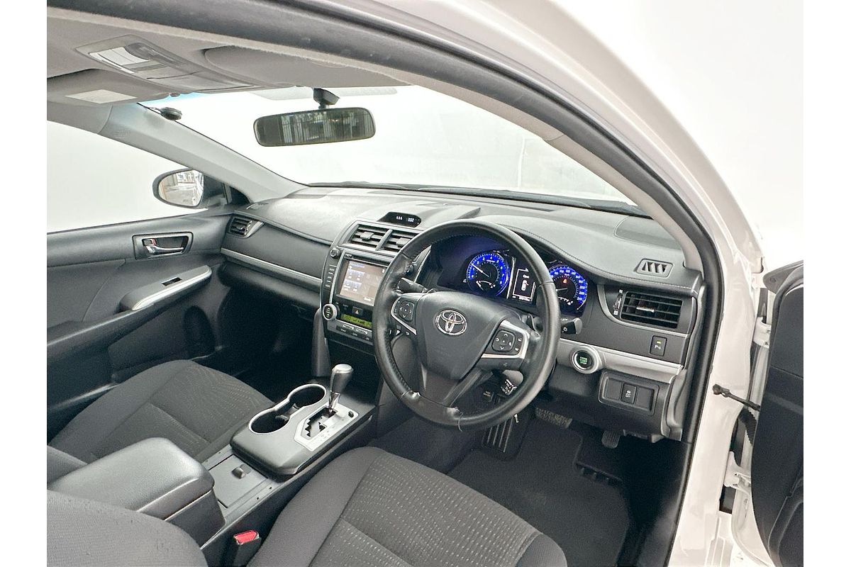 2017 Toyota Camry Atara S ASV50R