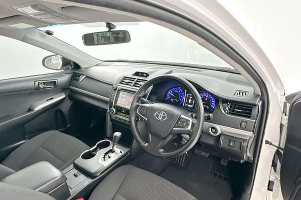 2017 Toyota Camry Atara S ASV50R