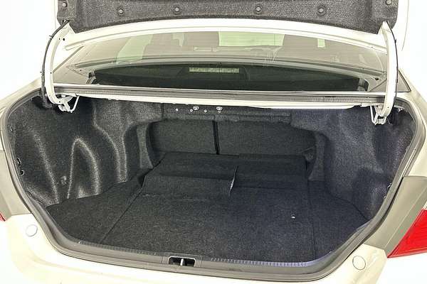 2017 Toyota Camry Atara S ASV50R