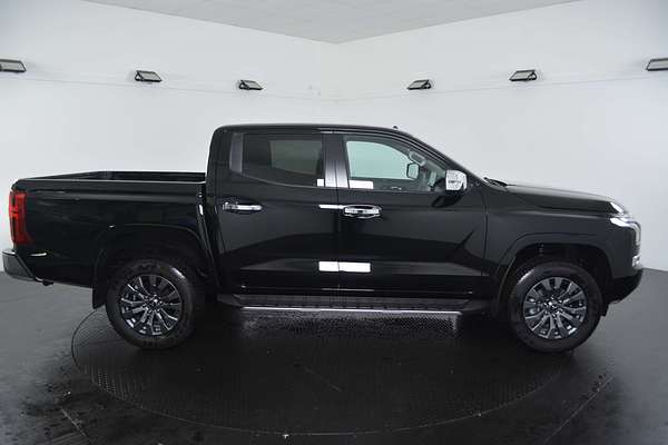 2025 Mitsubishi Triton GLS MV 4X4