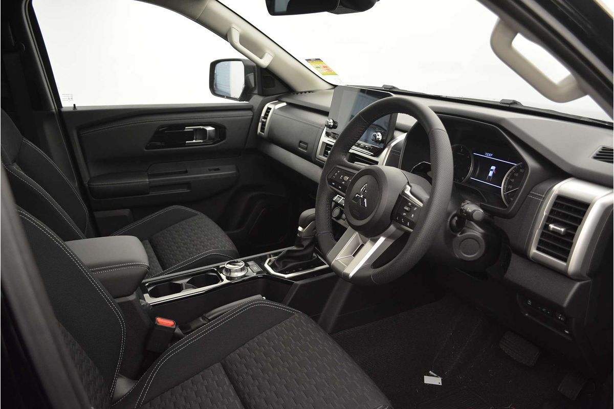 2025 Mitsubishi Triton GLS MV 4X4