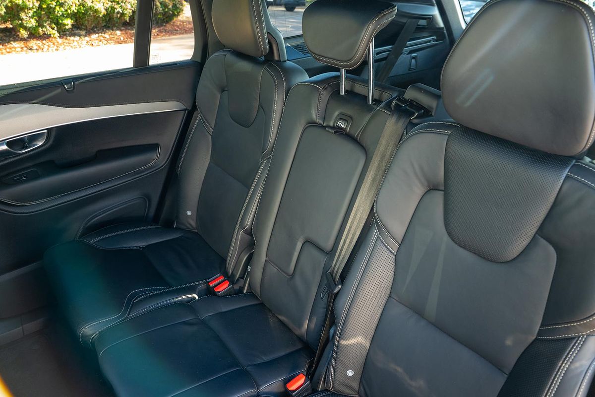 2023 Volvo XC90 Ultimate B6 Dark